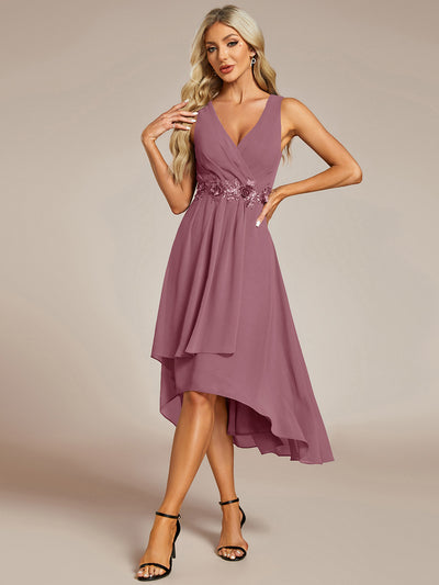 ever IRYS|Robe d'invité de mariage haute-basse en mousseline de soie sans manches avec applique à la taille