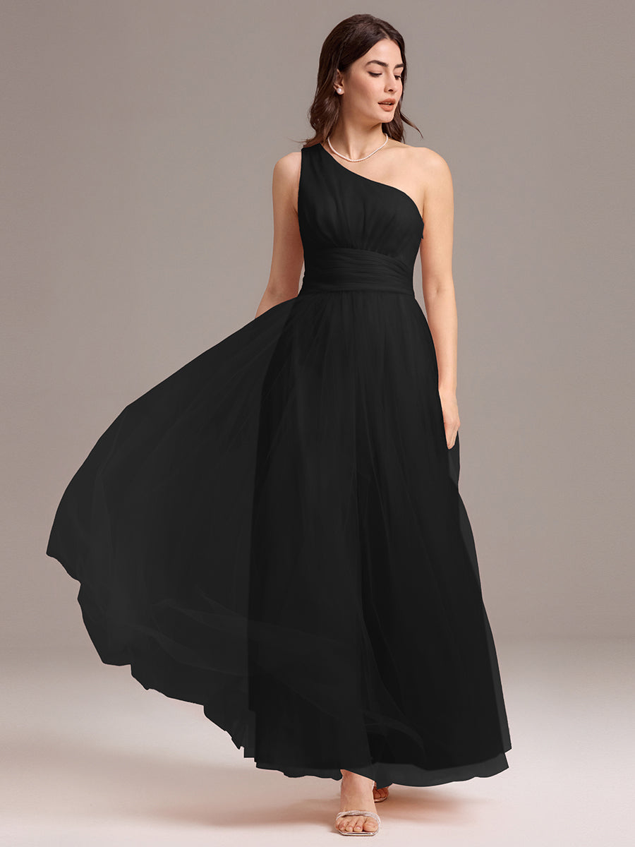 Robe de demoiselle d'honneur trapèze asymétrique en tulle à volants #Couleur_Noir