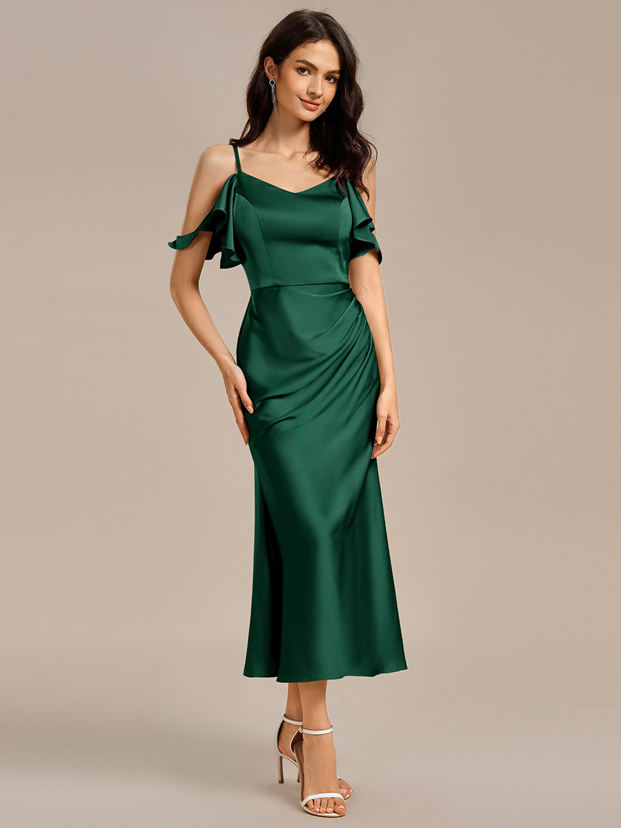Robe mi-longue en satin à épaules dénudées et manches à volants #Couleur_Vert Fonce