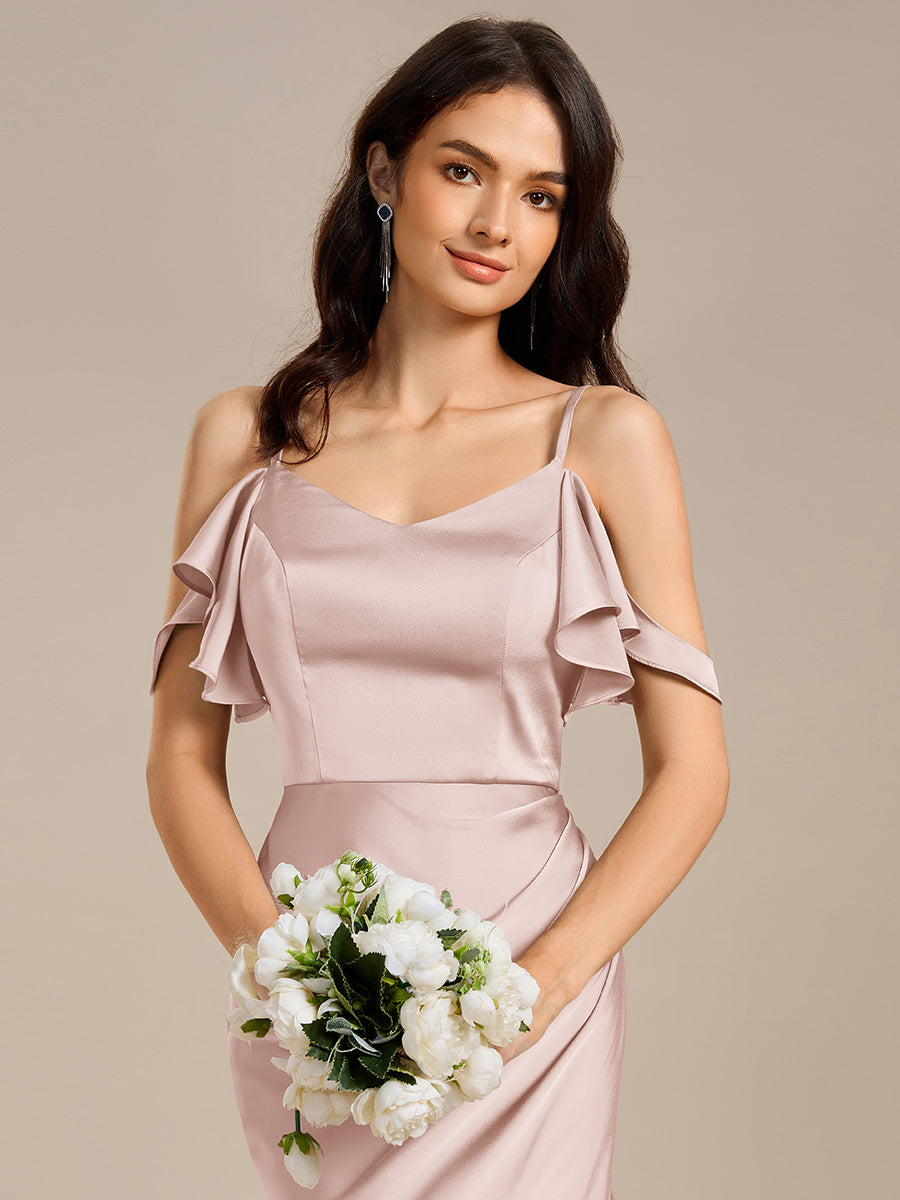 Robe mi-longue en satin à épaules dénudées et manches à volants #Couleur_Rose