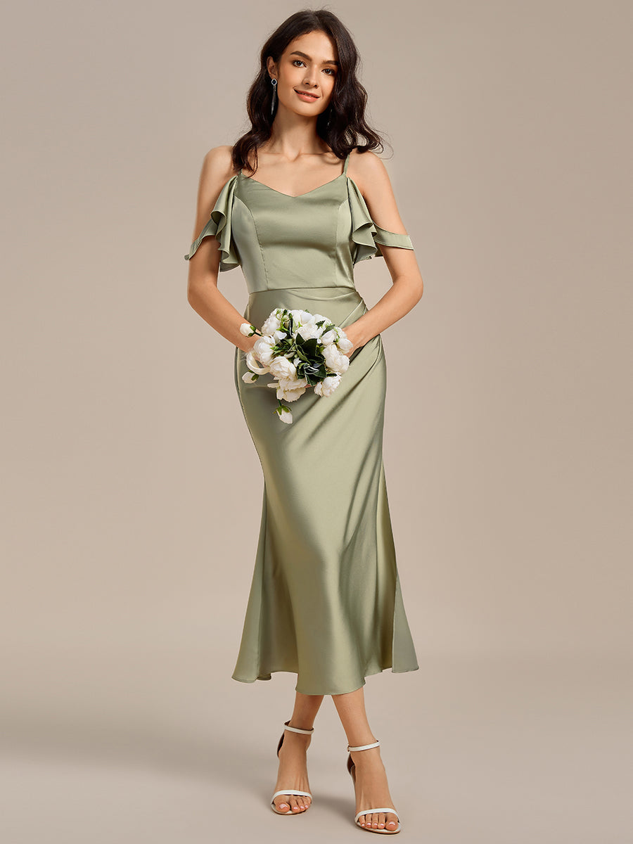 Robe de demoiselle d'honneur mi-longue en satin à épaules dénudées et motif feuilles de lotus #Couleur_Vert sauge