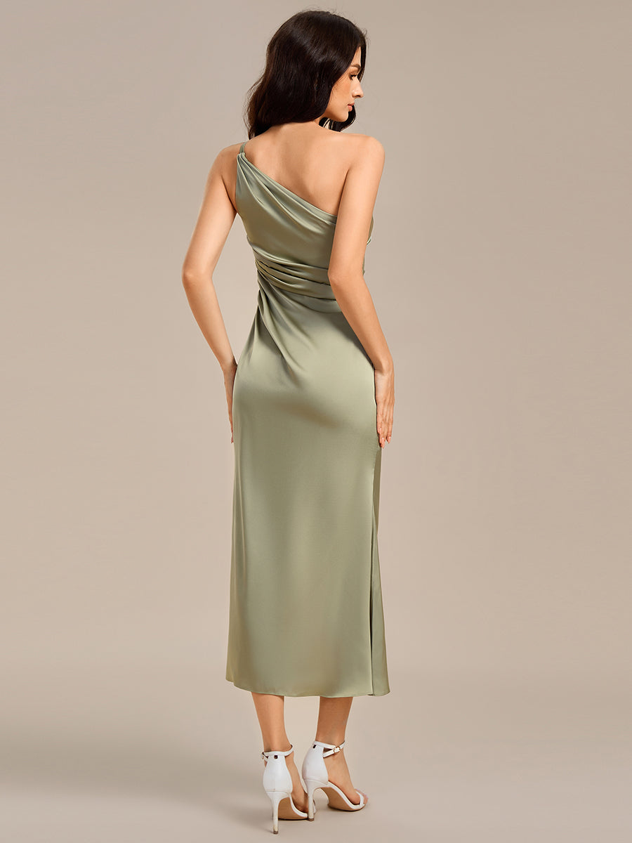 Robe de demoiselle d'honneur sirène en satin à une épaule et fente haute #Couleur_Vert sauge