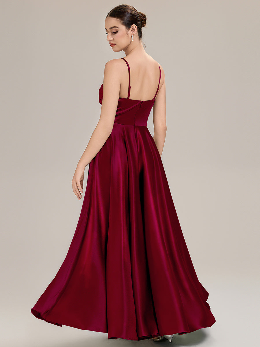 Robe sans manches en A longueur de sol avec décolleté en V profond et embellissements en strass Robe de demoiselle d'honneur #Couleur_Bordeaux