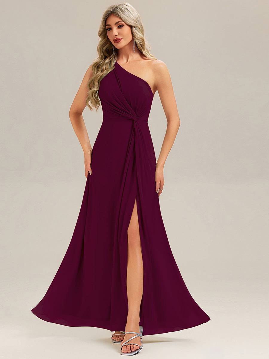 Robe de demoiselle d'honneur à épaule unique avec taille froncée et longueur au sol au décolleté asymétrique #Couleur_Bordeaux