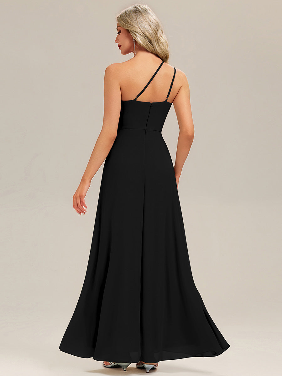 Robe de demoiselle d'honneur à épaule unique avec taille froncée et longueur au sol au décolleté asymétrique #Couleur_Noir