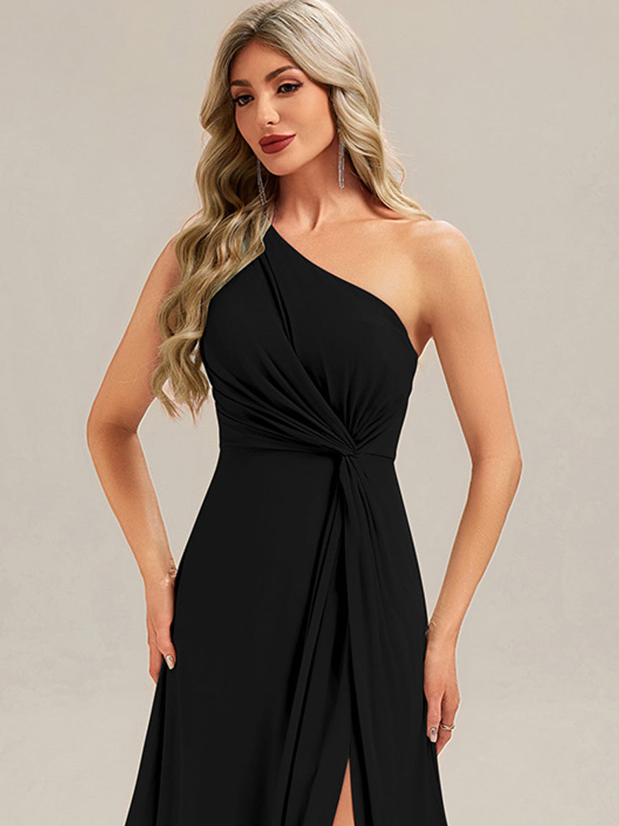 Robe de demoiselle d'honneur à épaule unique avec taille froncée et longueur au sol au décolleté asymétrique #Couleur_Noir