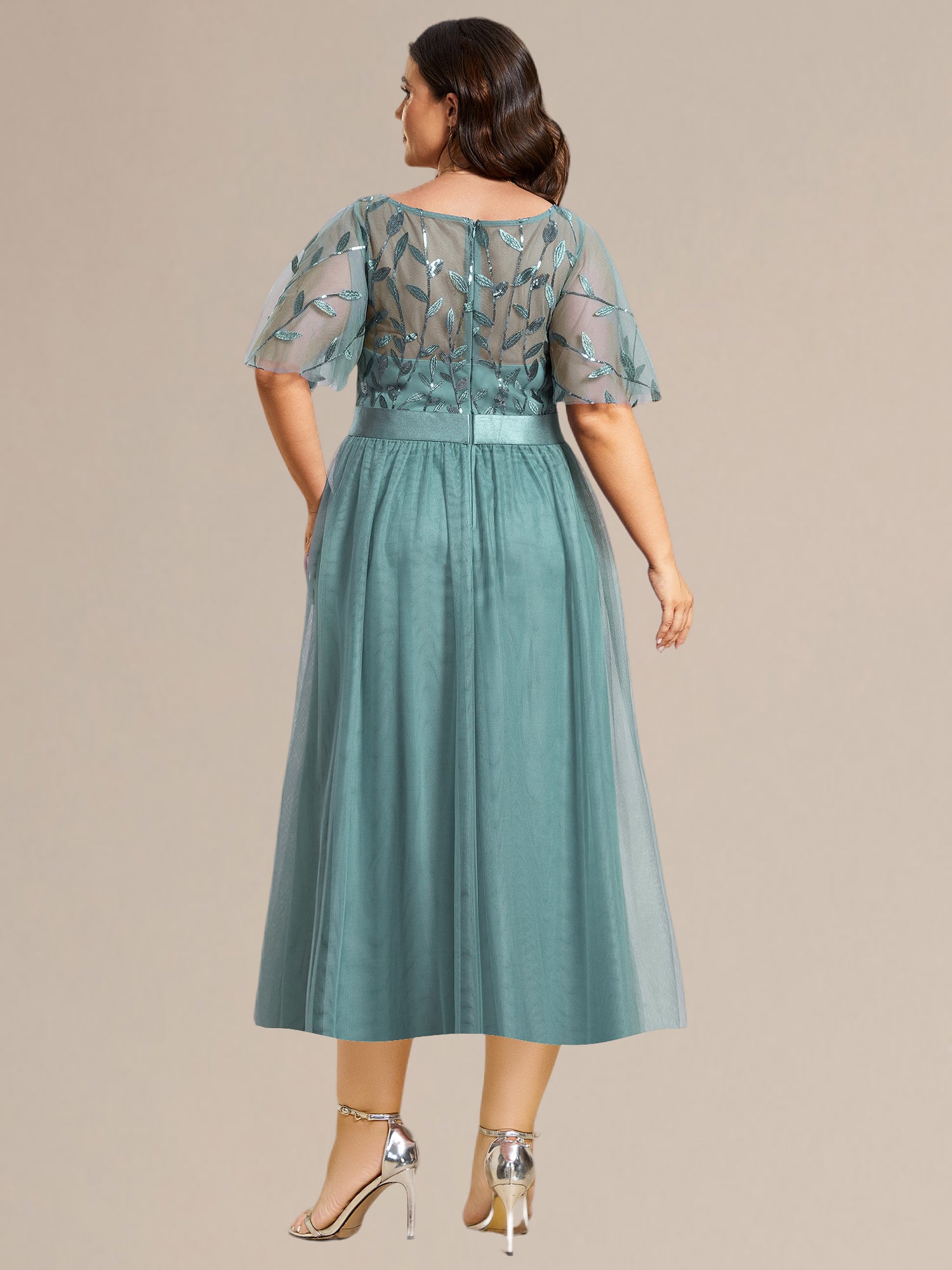 Robe d'invité de mariage trapèze en mousseline fluide à encolure ronde et longueur au genou #Couleur_Bleu Fume