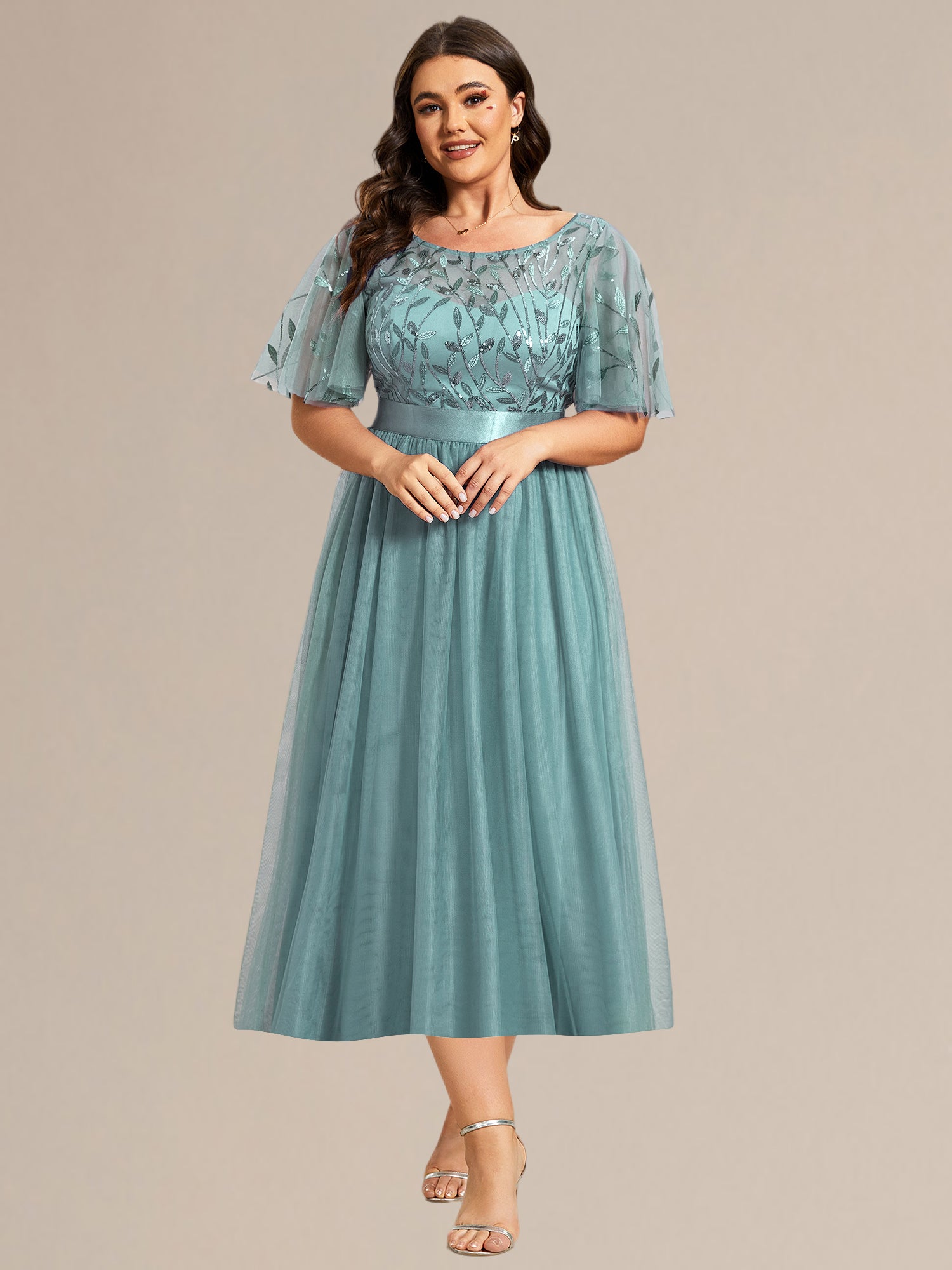 Robe d'invité de mariage trapèze en mousseline fluide à encolure ronde et longueur au genou #Couleur_Bleu Fume