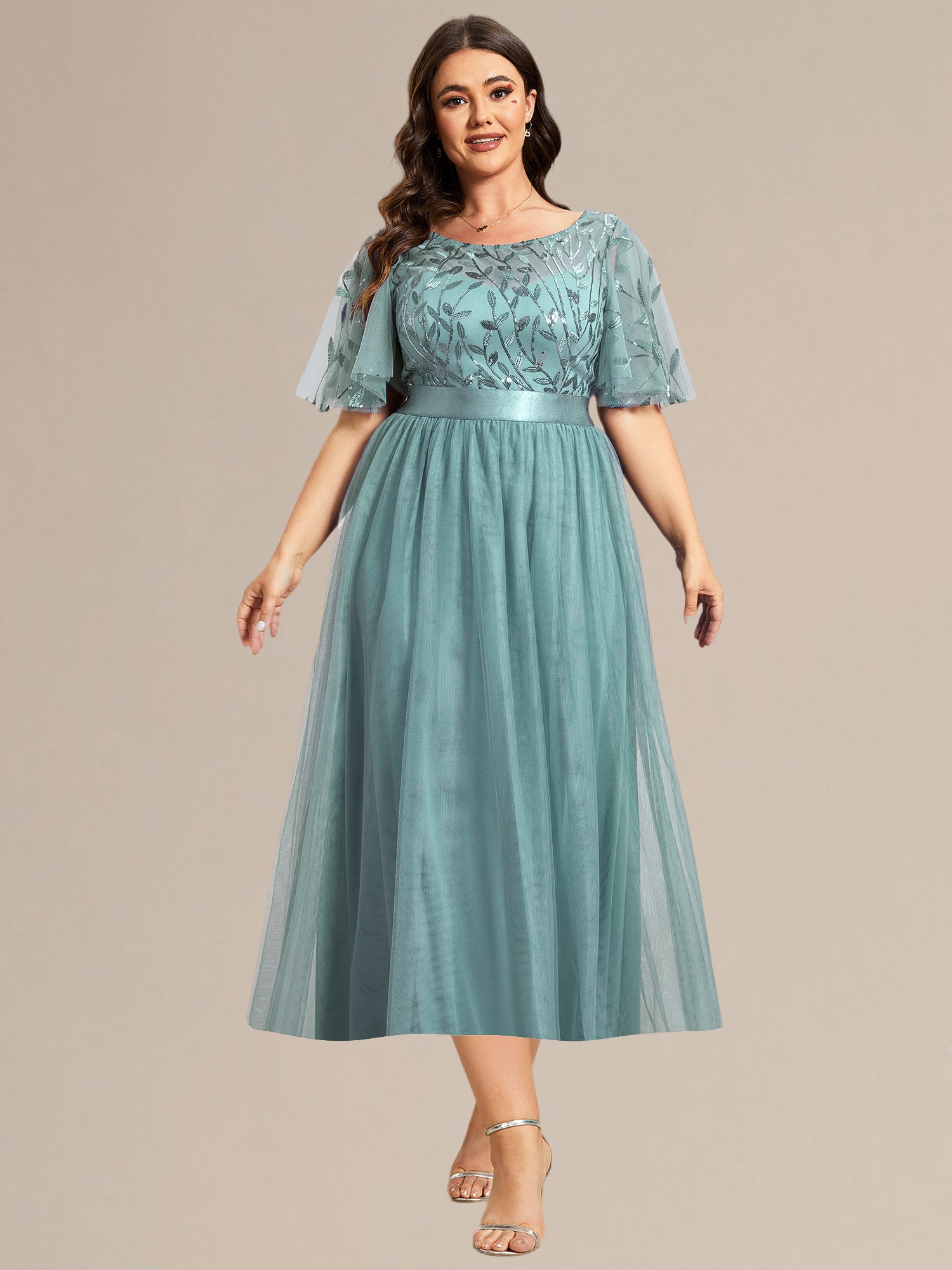 Robe d'invité de mariage trapèze en mousseline fluide à encolure ronde et longueur au genou #Couleur_Bleu Fume