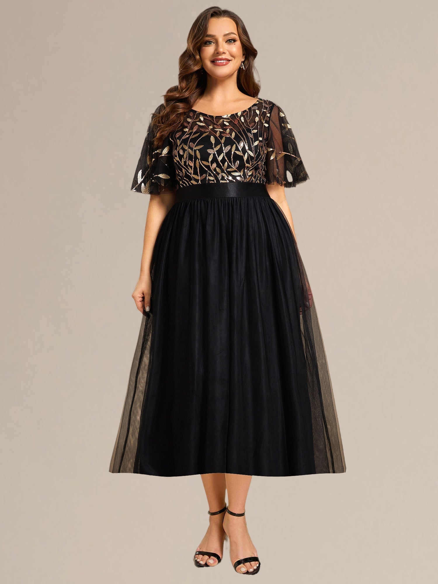 Robe d'invité de mariage trapèze en mousseline fluide à encolure ronde et longueur au genou #Couleur_Noir & Or