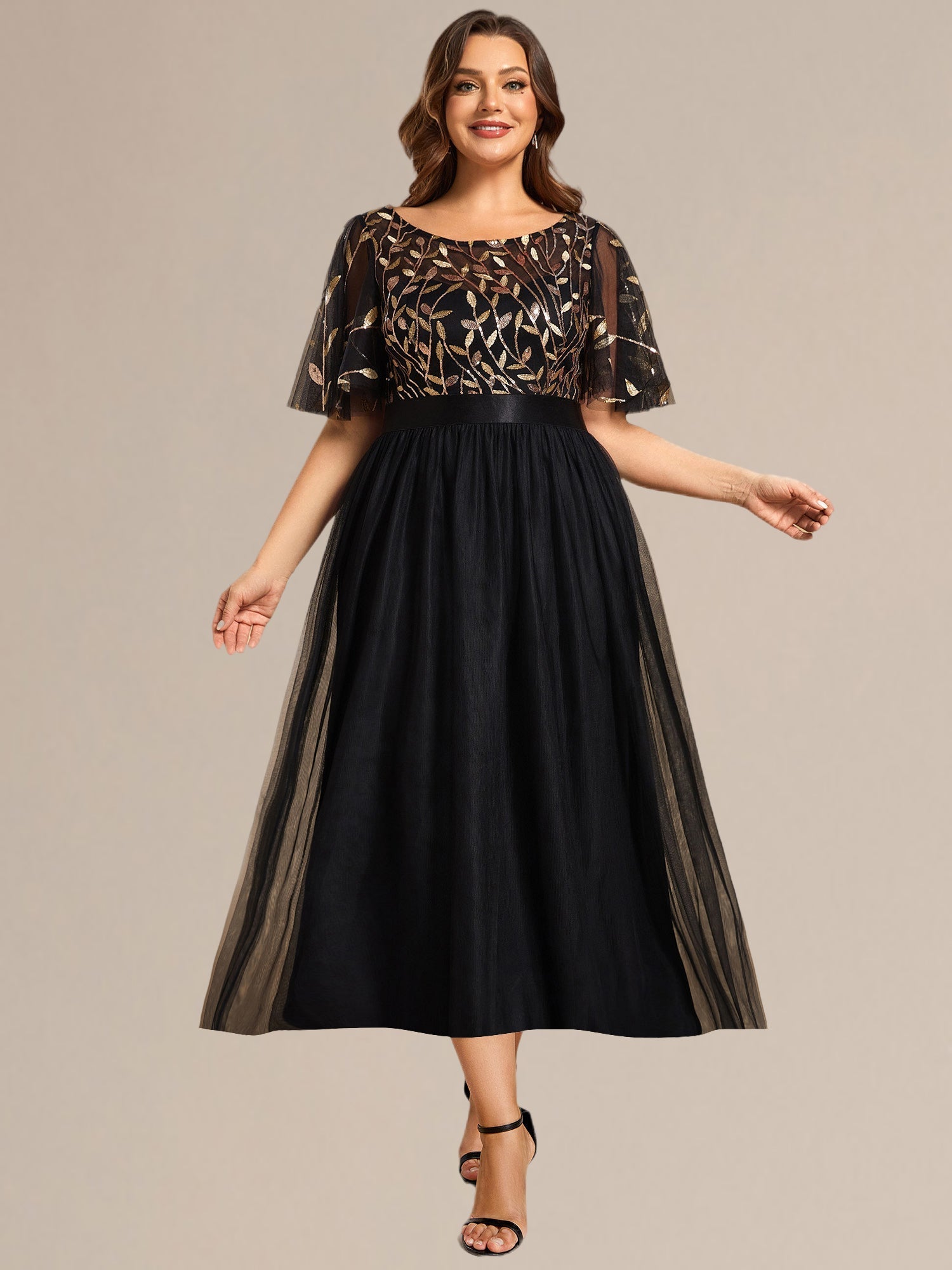 Robe d'invité de mariage trapèze en mousseline fluide à encolure ronde et longueur au genou #Couleur_Noir & Or