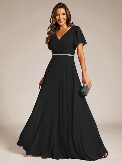 Robe de soirée plissée trapèze en mousseline de soie manches courtes et taille à sequins
