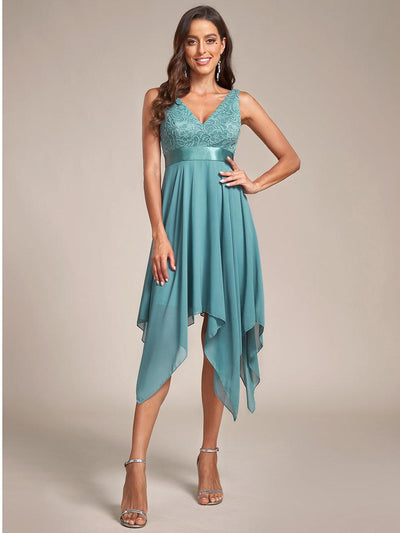 ever COSTA|Robe mariage invitée en dentelle à col en V mi-longue fluide