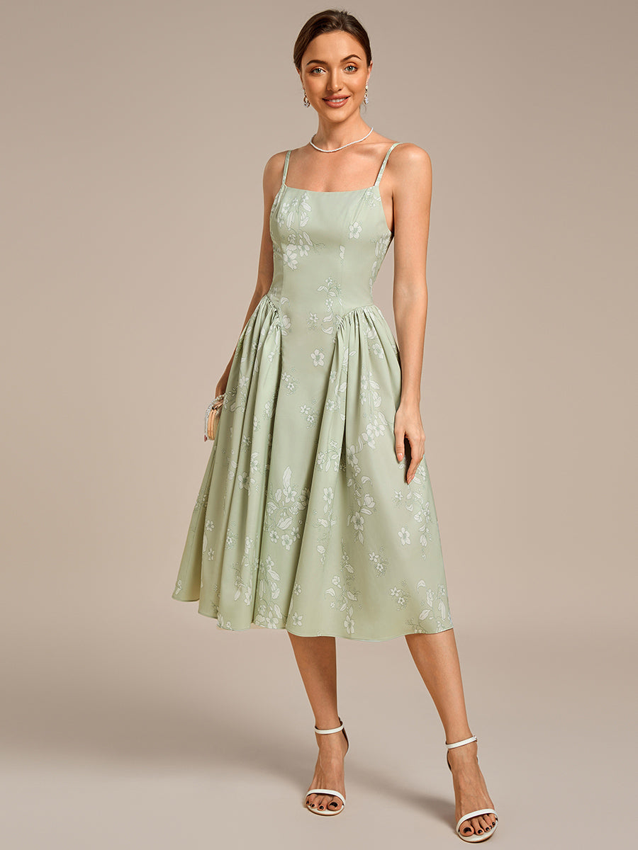 Robe de mariée à fleurs et bretelles spaghetti #Couleur_Vert sauge