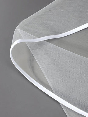 Voile de mariée courte minimaliste avec bordures