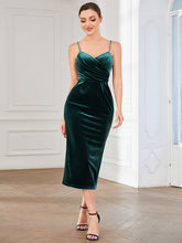 Robe de soirée moulante plissée à encolure en V et à bretelles minces en velours #Couleur_Vert Fonce
