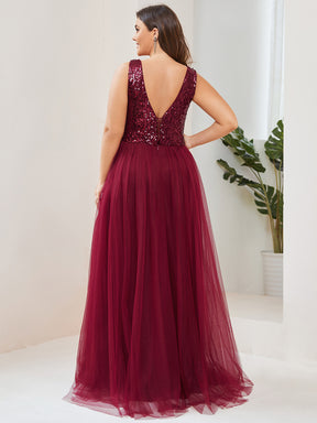 Robe de soirée en tulle sans manches à sequins et dos à lacets