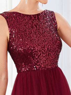 Robe de soirée en tulle sans manches à sequins et dos à lacets