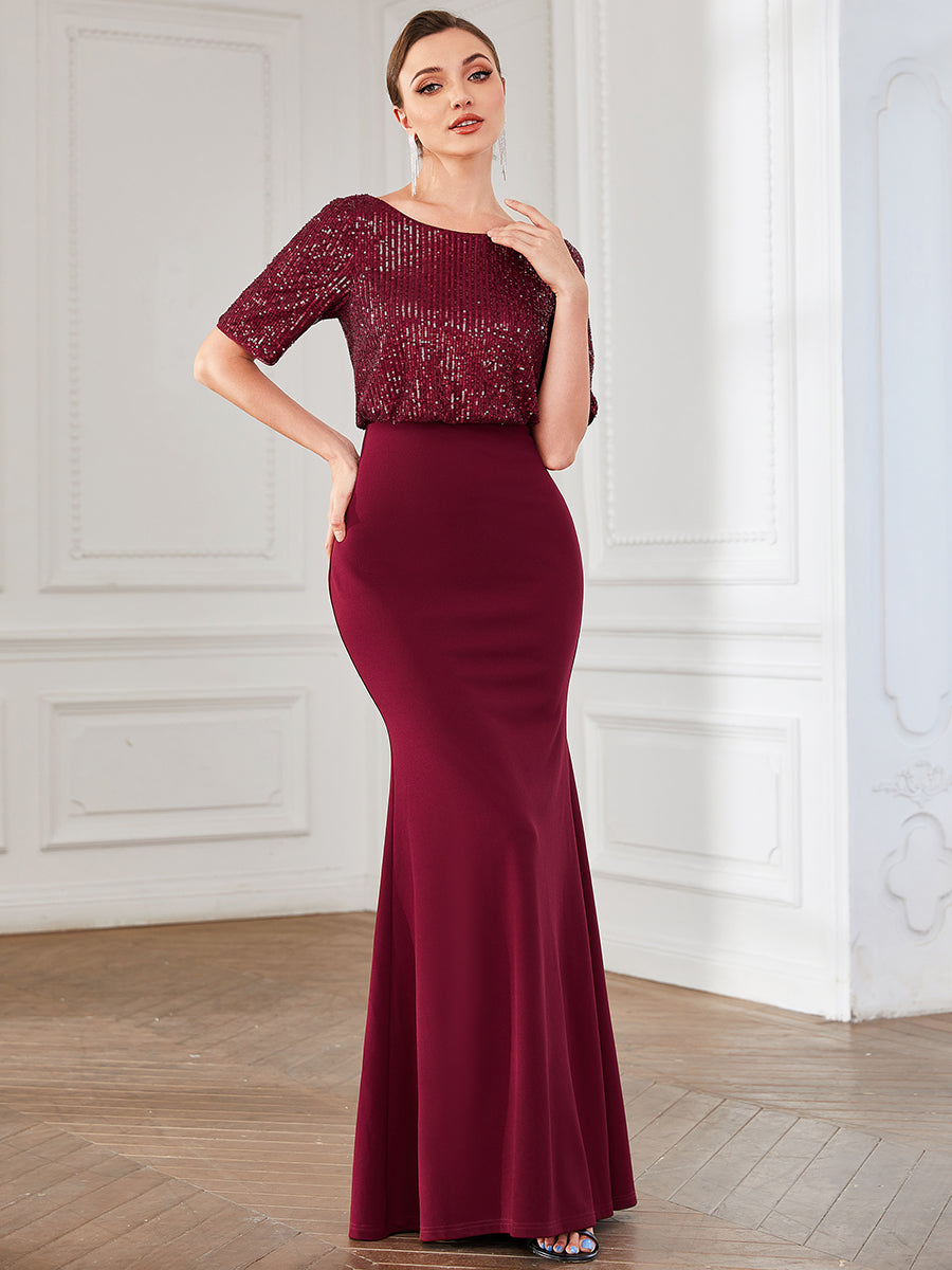 Robe de soirée moulante illusion à sequins et col rond #Couleur_Bordeaux