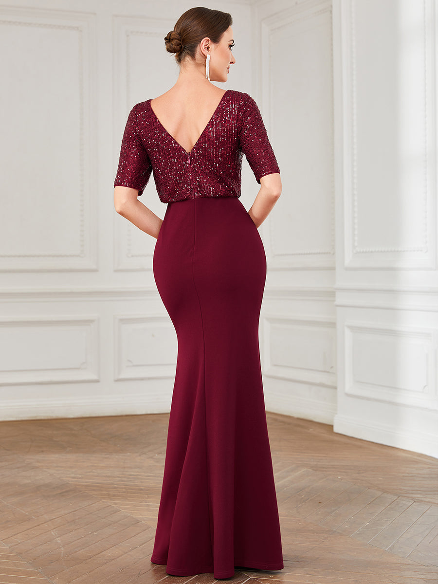 Robe de soirée moulante illusion à sequins et col rond #Couleur_Bordeaux