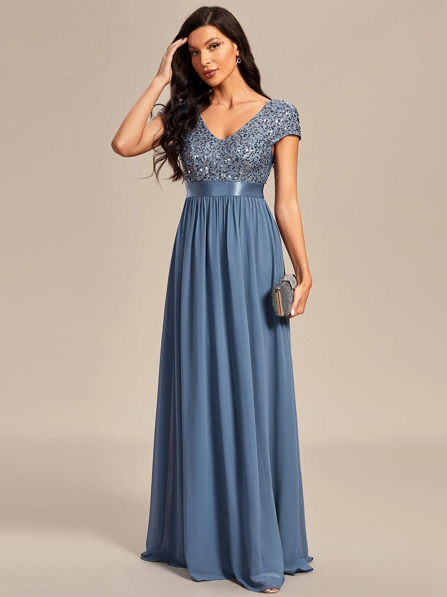 Robe de soirée taille empire à sequins et mousseline à encolure en V #Couleur_Marine Fume
