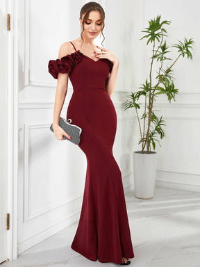Robe de soirée moulante à bretelles fines et épaules dénudées à volants