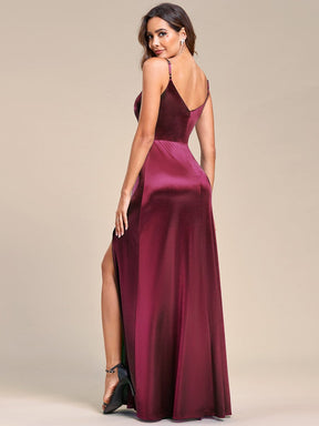 Robe de soirée Bretelles fines col en V sans manches en satin fendue sur le côté