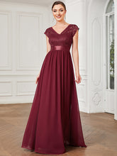 Robe de soirée en mousseline col V dos plongeant dentelle #Couleur_Bordeaux