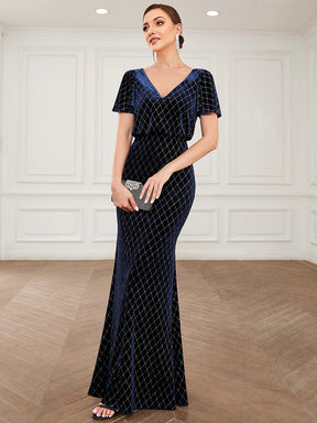 Robe de soirée moulante scintillante en velours à manches courtes et col en V