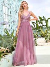 Robe mariage invitée en tulle à col en V et bretelles minces brodées au sol #Couleur_Orchidee