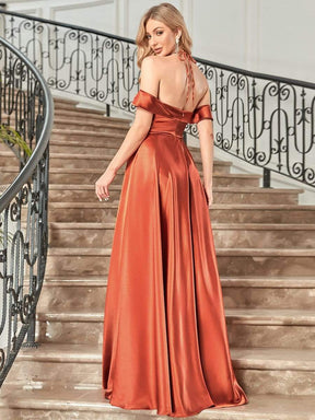 Superbe robe de soirée en satin à épaules dénudées et longueur au sol