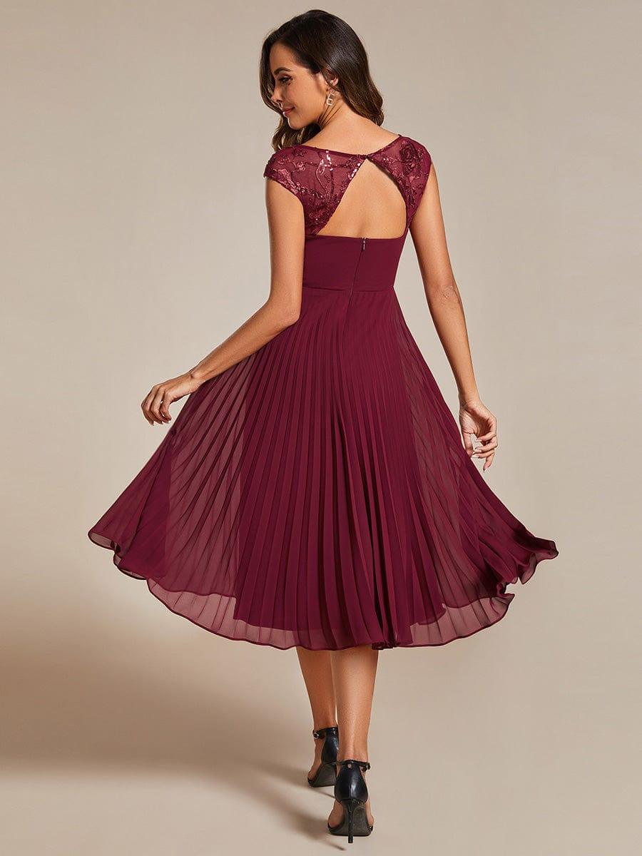 Robe d'invité de mariage trapèze en mousseline de soie à manches courtes avec plis et encolure ronde #Couleur_Bordeaux