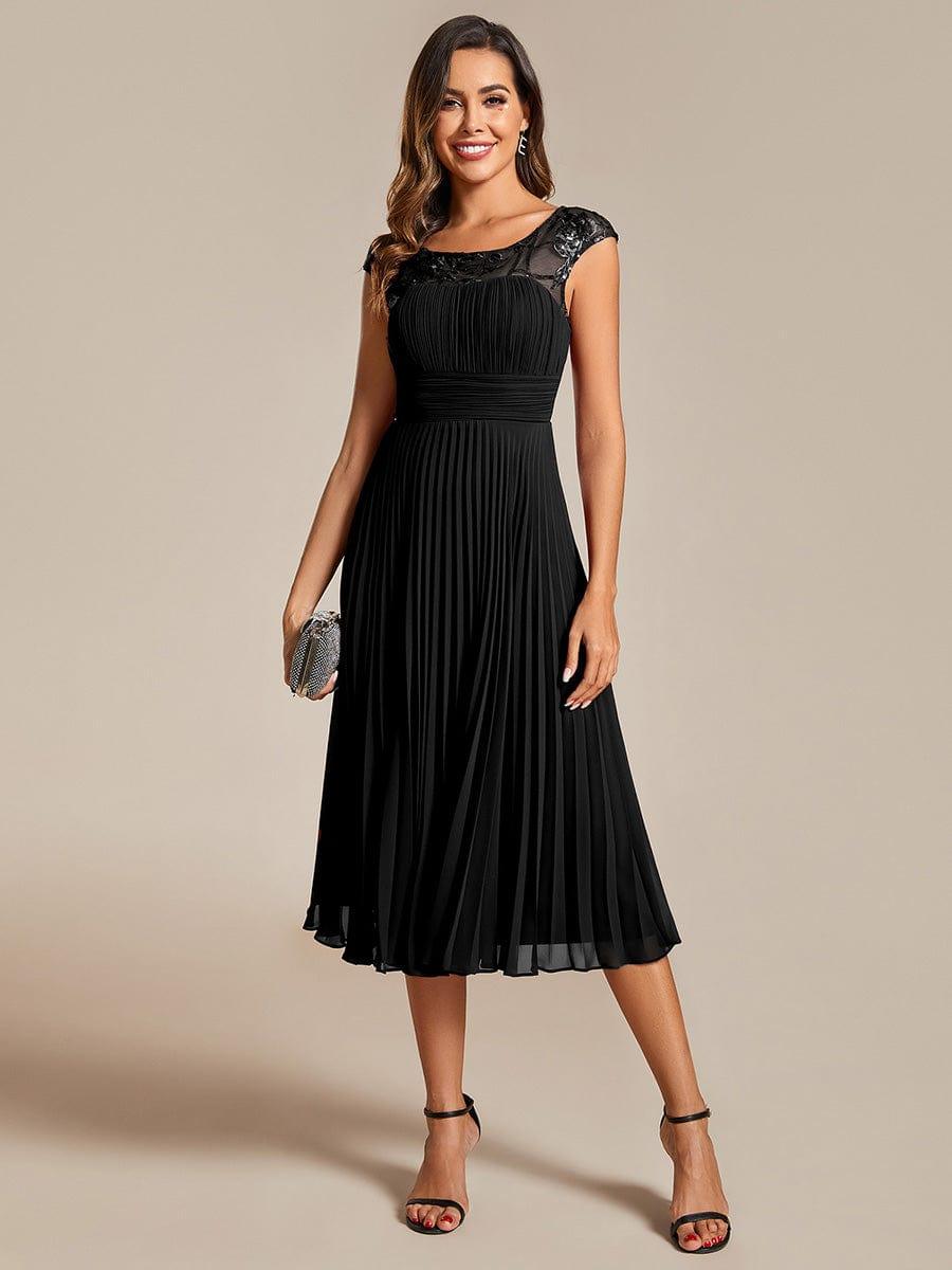 Robe d'invité de mariage trapèze en mousseline de soie à manches courtes avec plis et encolure ronde #Couleur_Noir