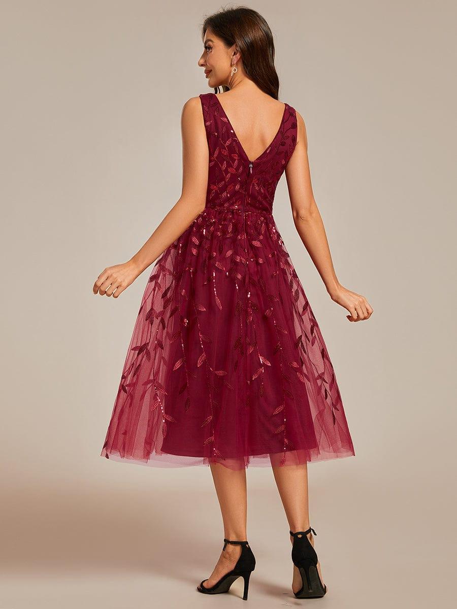 Robe d'invité de mariage mi-longue trapèze à col en V et paillettes avec sans manches #Couleur_Bordeaux