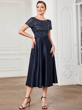 Robe mère de la mariée mi-longue en dentelle à sequins et manches courtes