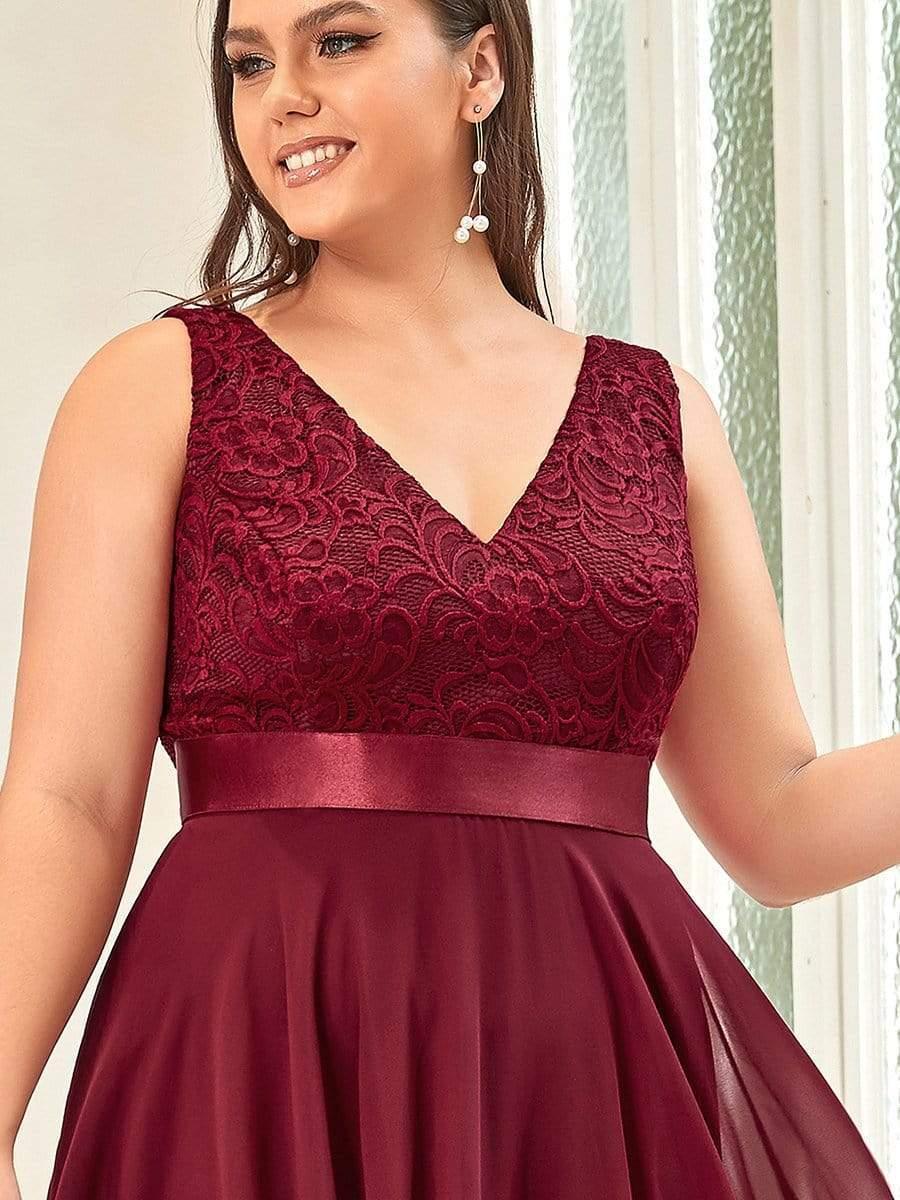 Robe de demoiselle d'honneur en dentelle et en mousseline de soie à col en V de grande taille #Couleur_Bordeaux