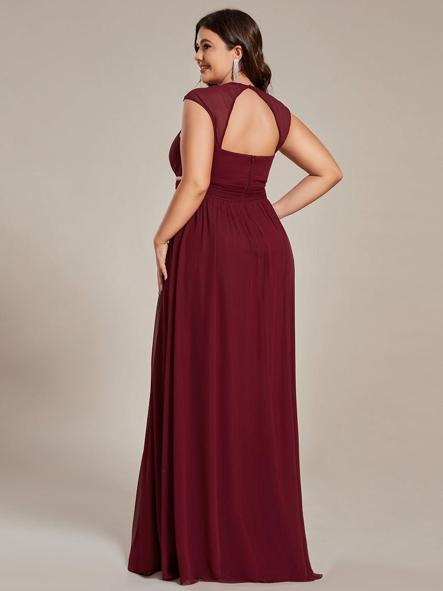 Robe longue de demoiselle d'honneur froncée à col en V #Couleur_Bordeaux