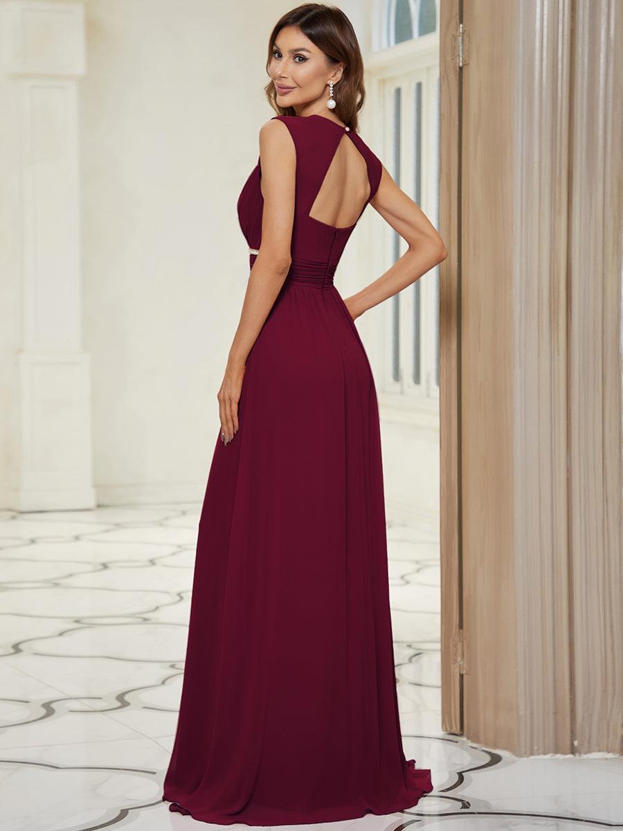 Robe longue de demoiselle d'honneur froncée à col en V #Couleur_Bordeaux