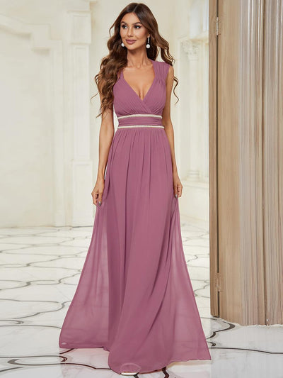Robe de soirée dos nu en mousseline avec ceinture en perles (Vente finale)