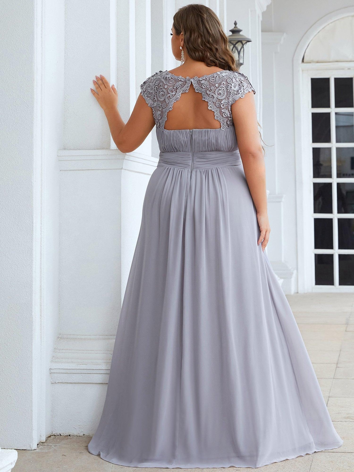 Robe mariage invitée élégante et flatteuse de grande taille #Couleur_Gris