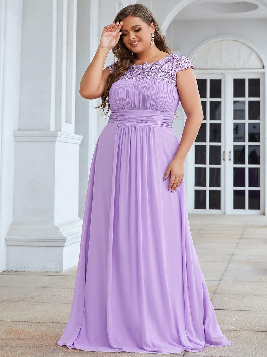 Robe mariage invitée élégante et flatteuse de grande taille #Couleur_Lavande