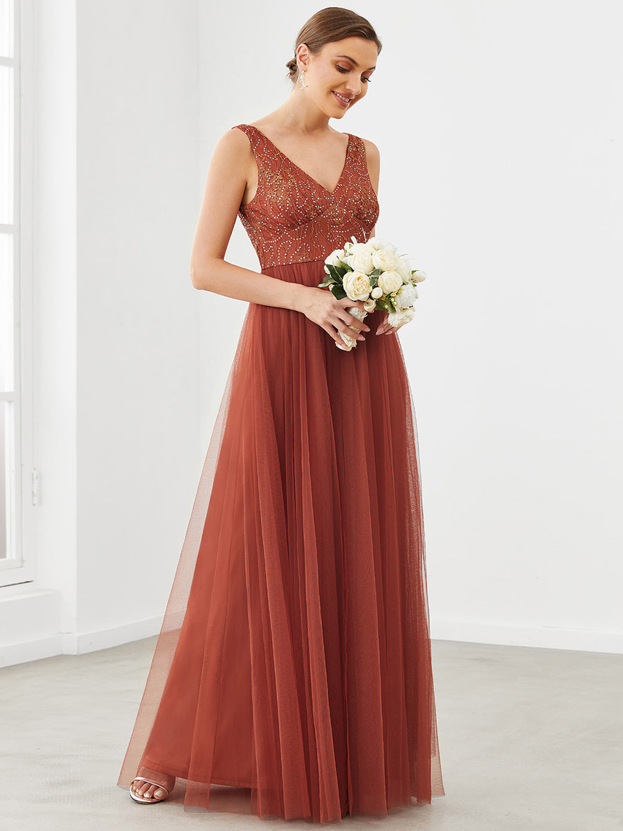 Robe de demoiselle d'honneur en tulle à encolure en V et en dentelle sans manches