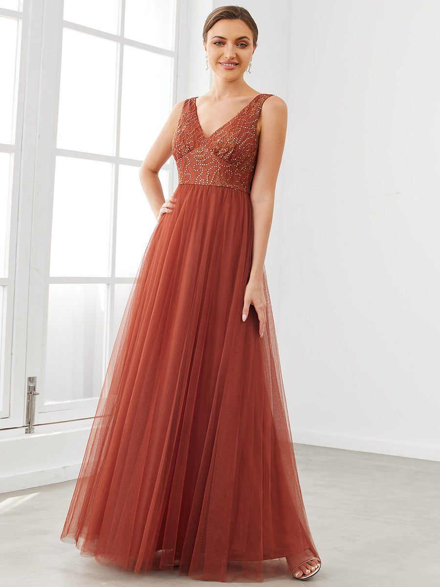 Robe de demoiselle d'honneur en tulle à encolure en V et en dentelle sans manches