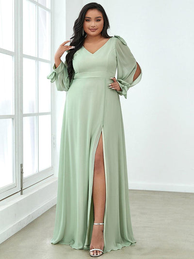 pretty IVORY|Robe de demoiselle d'honneur fendue à manches longues et col en V de grande taille