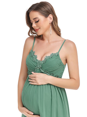 Robe de maternité plissée en mousseline de soie à bretelles fines et encolure en V